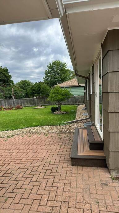 Beautiful Luxury Home Freshly Renovated With Big Yard, Seating & Grill Pad Cottage Grove Esterno foto