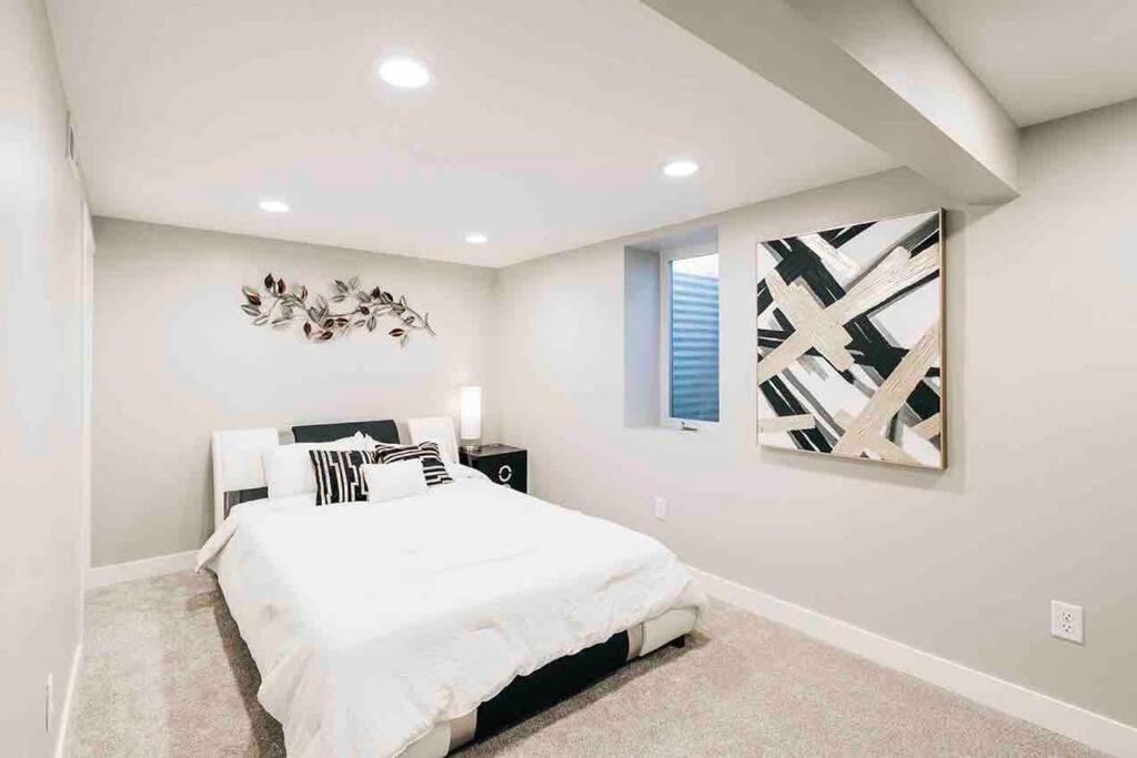 Beautiful Luxury Home Freshly Renovated With Big Yard, Seating & Grill Pad Cottage Grove Esterno foto