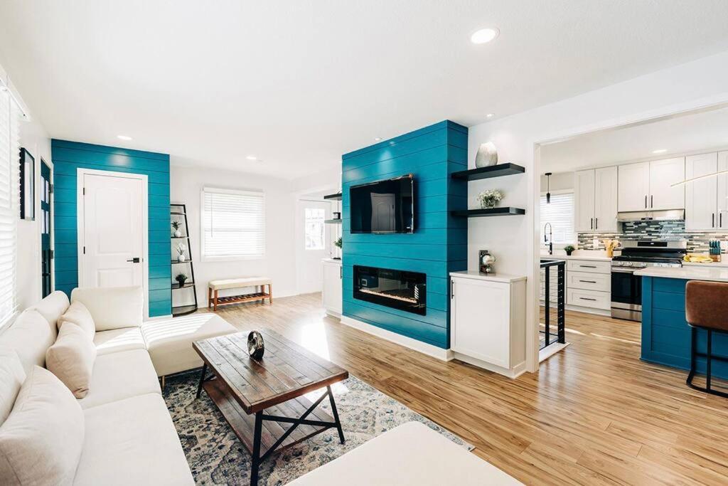 Beautiful Luxury Home Freshly Renovated With Big Yard, Seating & Grill Pad Cottage Grove Esterno foto